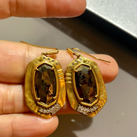 Kendra Scott Anna Large  Drop Earrings - Picture 4 of 6